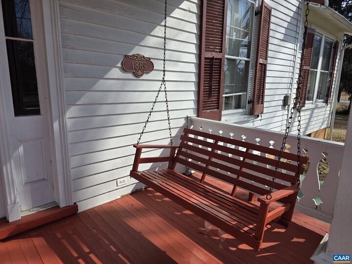 Property Photo: 9451 Black Walnut Run Rd VA 22542