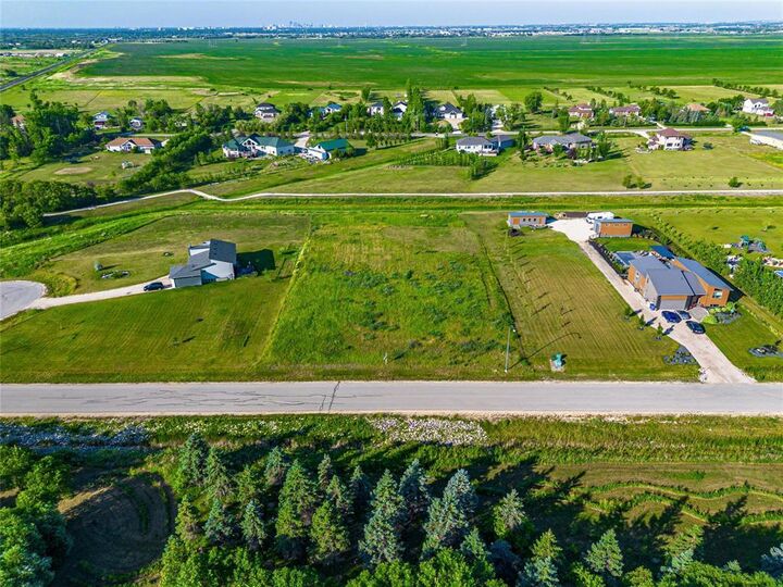 Property Photo:  320 Slater Road  MB R4A 3A1 