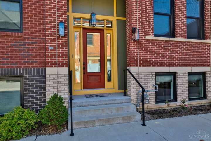 Property Photo:  1514 Pleasant Street  OH 45202 