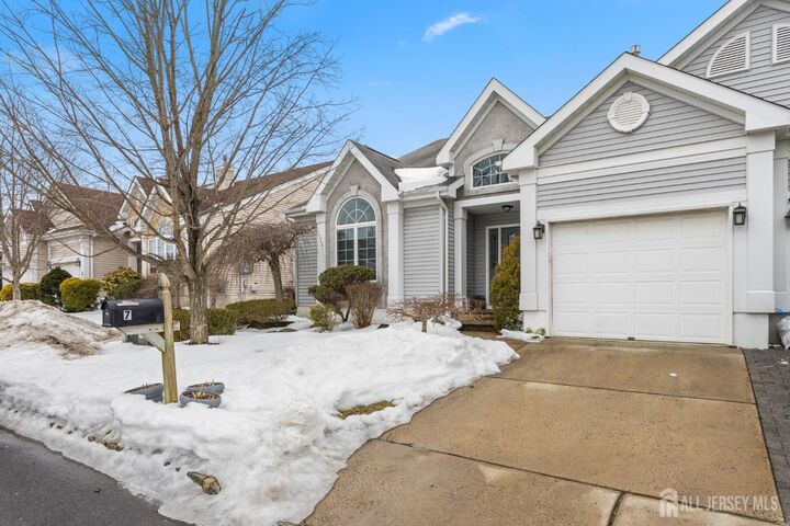 Property Photo:  7 Severn Way  NJ 08831 