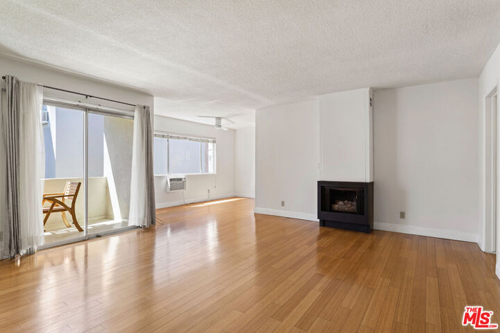 Property Photo:  11947 Kiowa Ave  CA 90049 