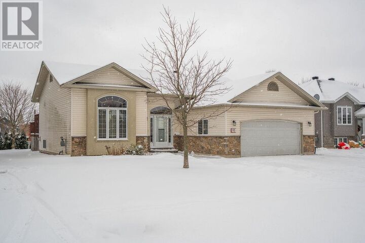 Property Photo: 95 Beaumont Ave ON P6C 6E7