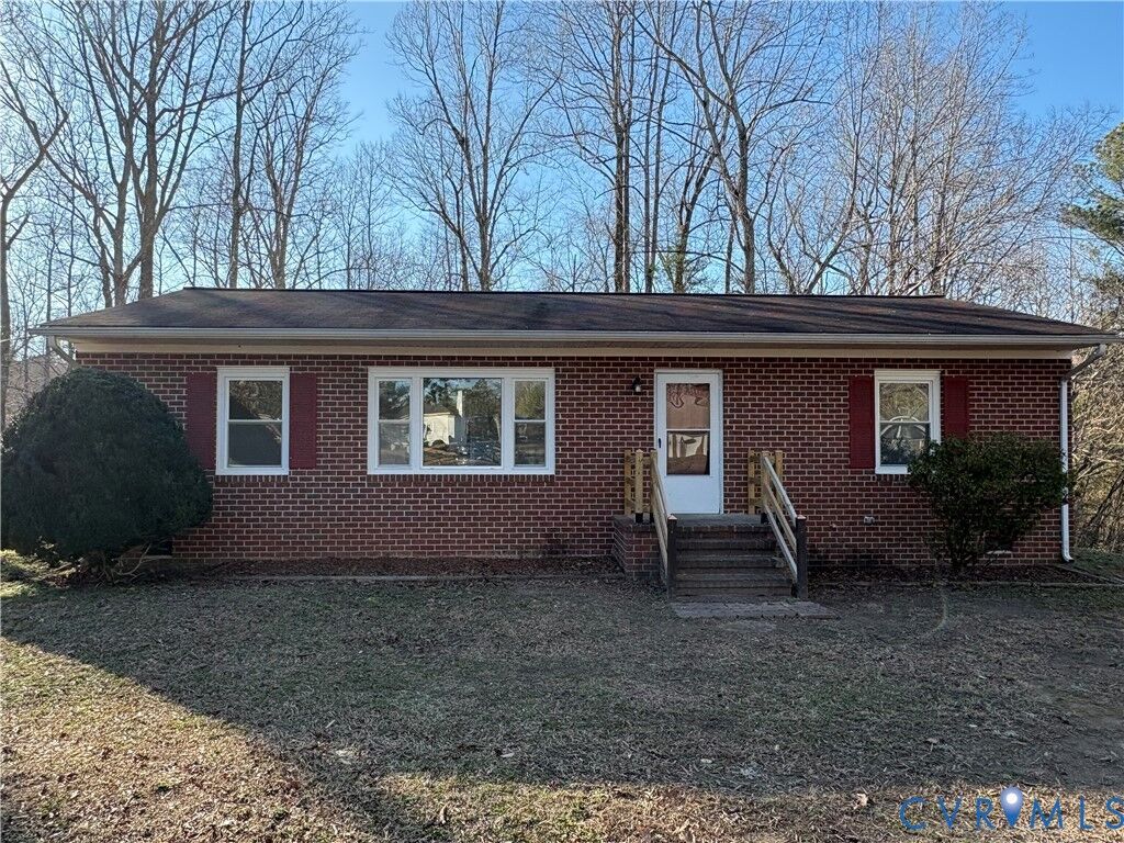 Property Photo: 15800 Rowlett Road VA 23838
