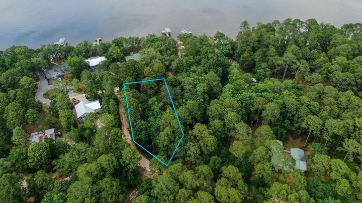 Property Photo:  7 Osprey Lane  FL 32459 