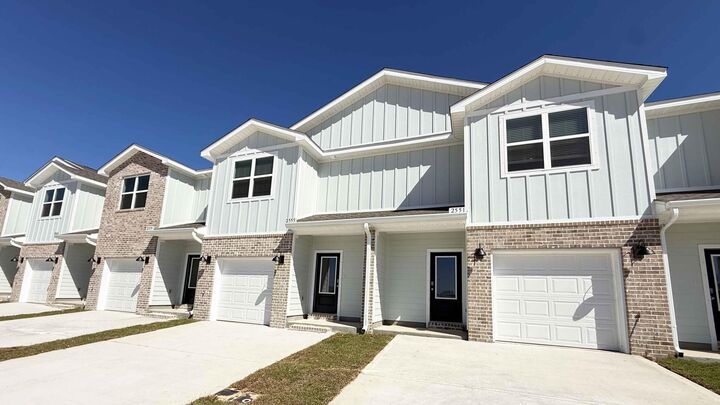 Property Photo:  2426 Cliff Hollow Circle  FL 32563 