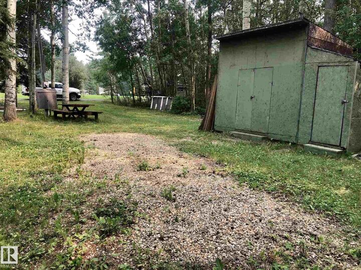 Property Photo:  614 6 Street  AB T0C 2V0 