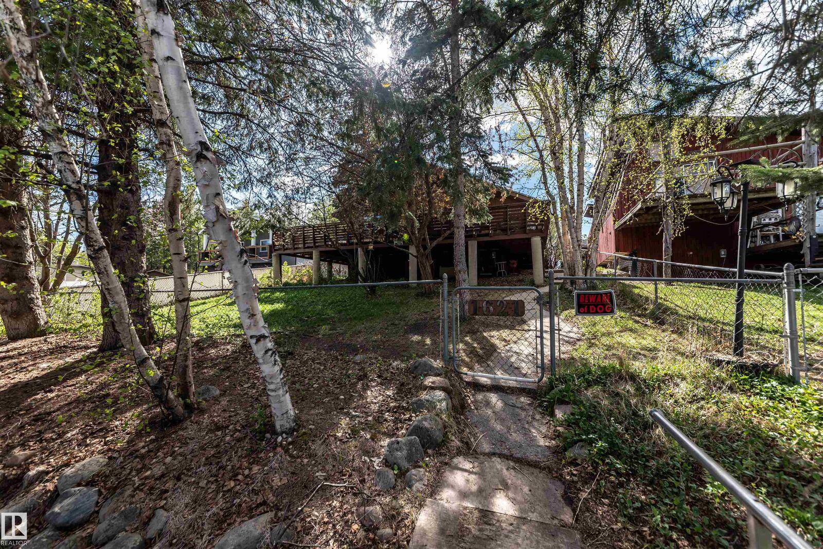 Property Photo:  1621 Marine Crescent  AB T0E 0A2 