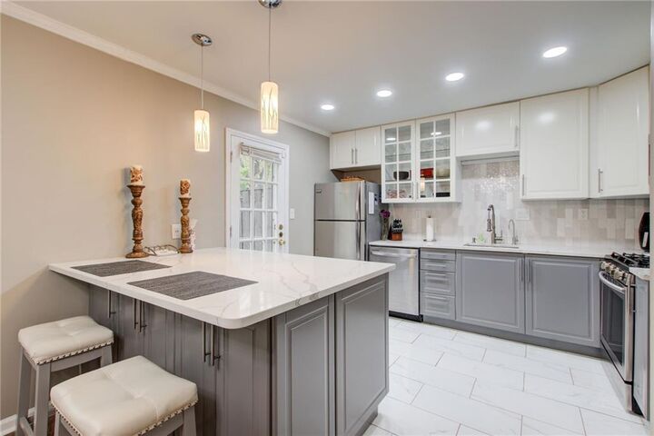 Property Photo:  10 Market Square Place NW  GA 30318 