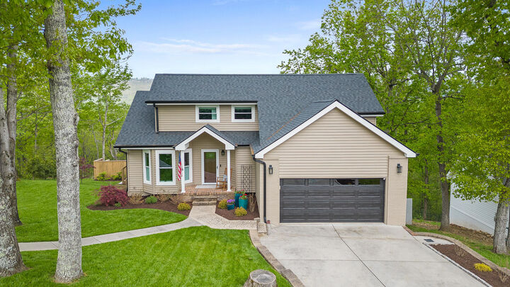 Property Photo: 5977 Crestview Drive TN 37343