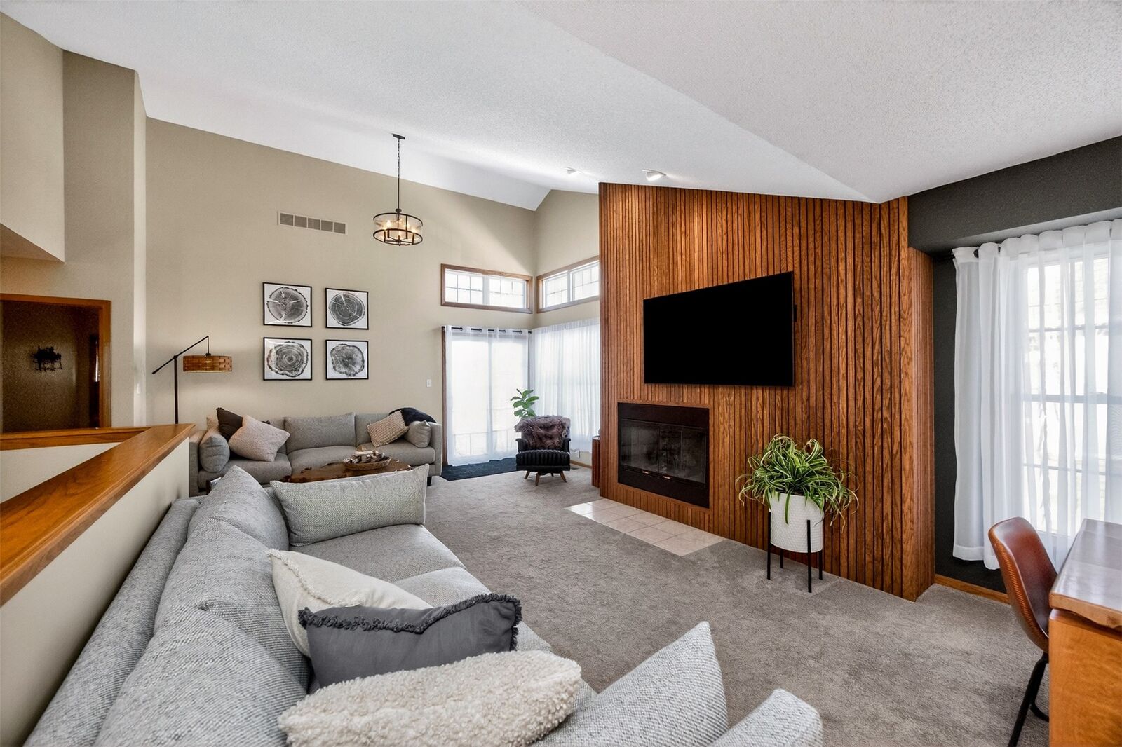 Property Photo:  2428 81st Circle  IA 50322 
