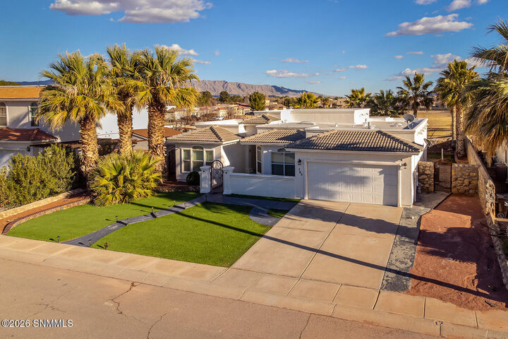 Property Photo:  705 Lauren Street  NM 88008 