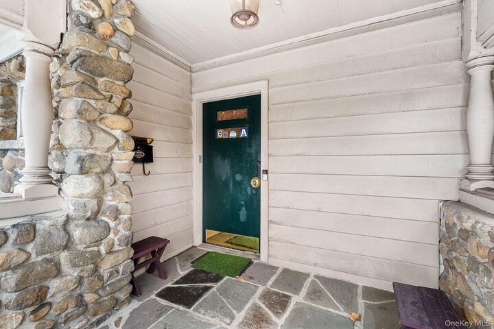 Property Photo:  290 Park Hill Avenue  NY 10705 