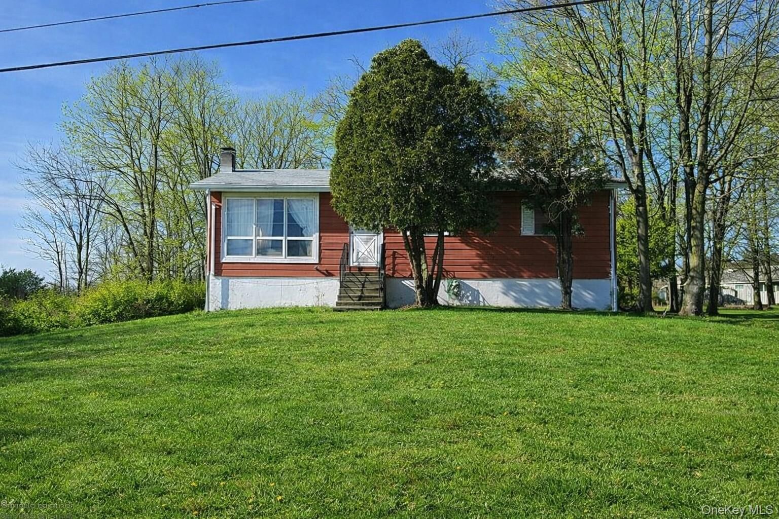 Property Photo:  4 Maple Lane  NY 10950 