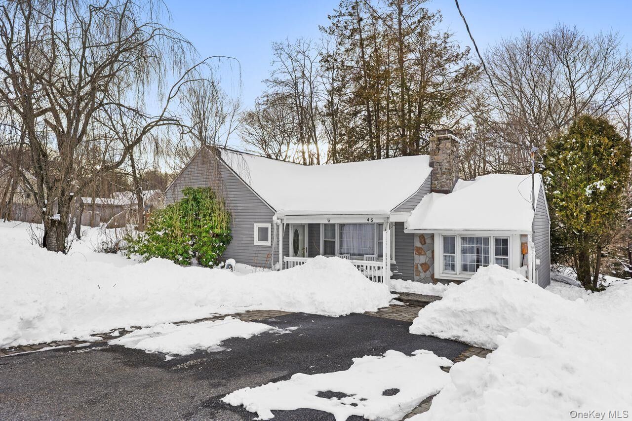 Property Photo:  45 Heather Drive  NY 10541 