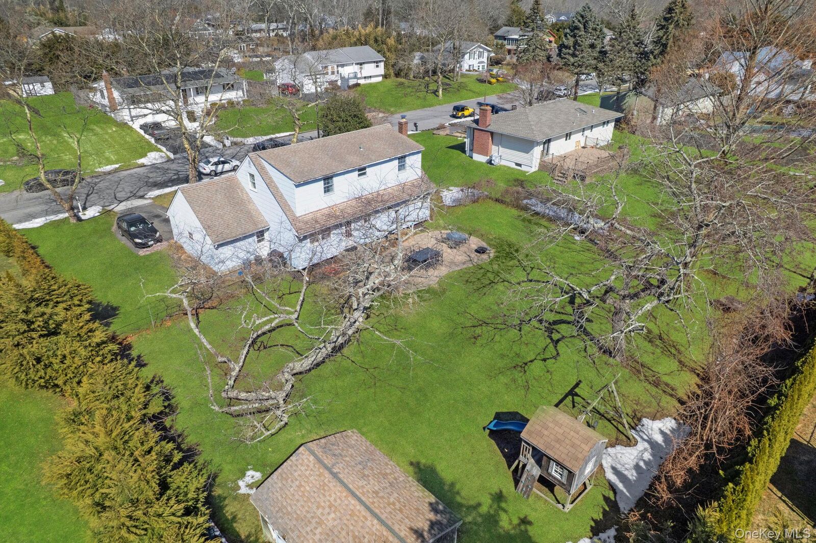 Property Photo:  8 Beverly Lane  NY 11940 