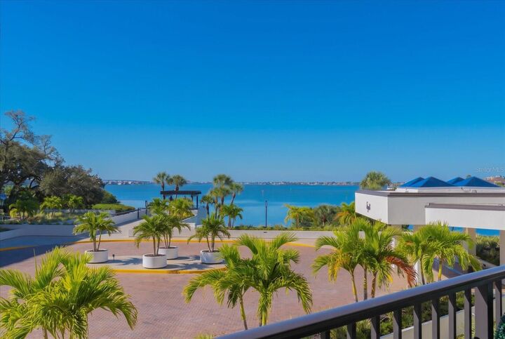 Property Photo: 8 Belleview Boulevard 203 FL 33756