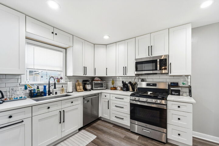 Property Photo:  170 S 80th St  WI 53214 