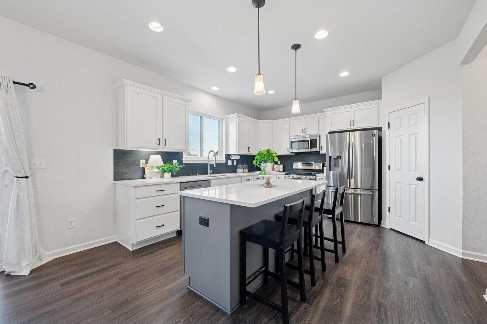 Property Photo:  W139n6328 Bridal Wreath Ln  WI 53051 