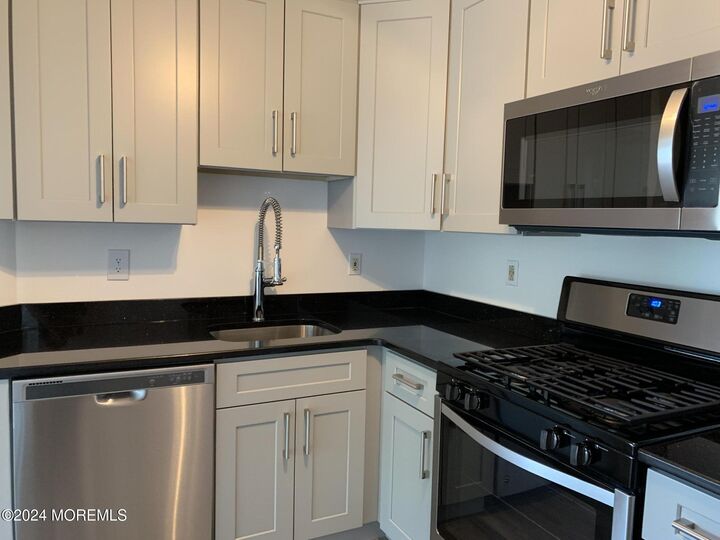 Property Photo:  462 Magnolia Court  NJ 07731 