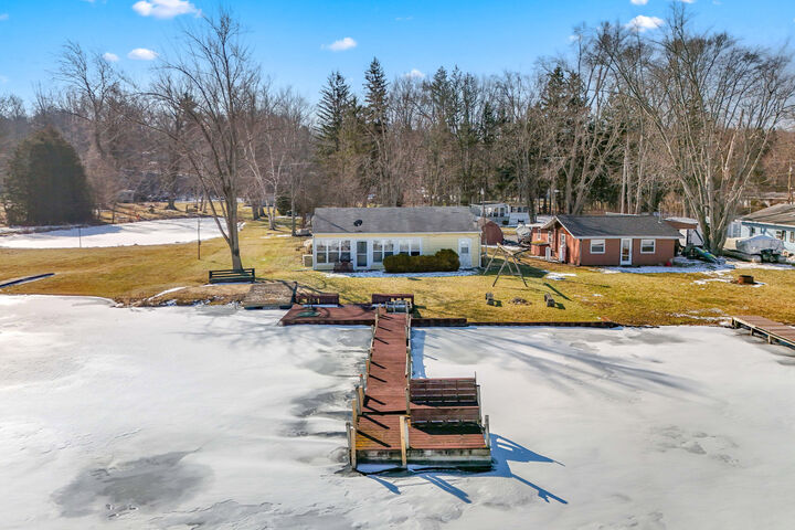 Property Photo:  5339 Lake Drive  MI 49274 