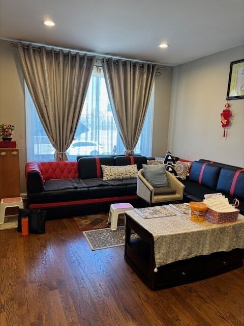 Property Photo:  3307 S Artesian Avenue  IL 60608 