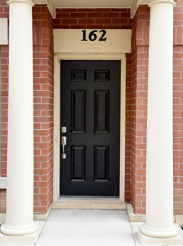 Property Photo:  162 Festival Court  IL 60120 