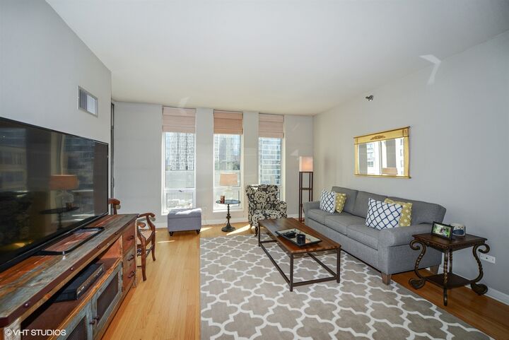 Property Photo: 1250 S Michigan Avenue 706 IL 60605