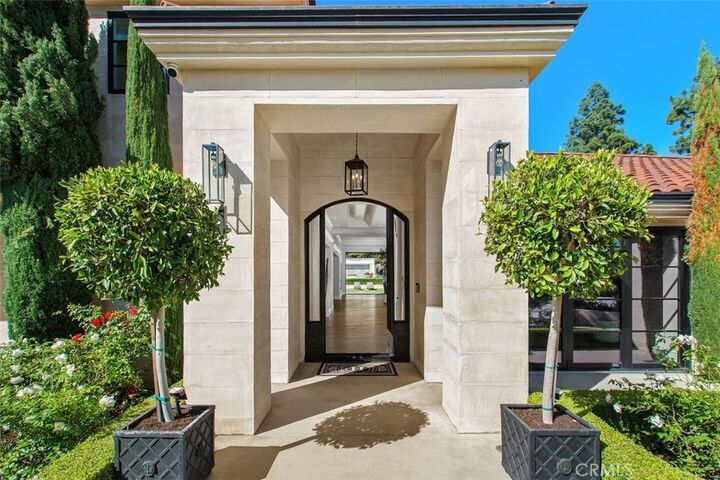 Property Photo:  4 Inverness Lane  CA 92660 