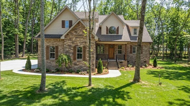 Property Photo:  181 Station Circle  TN 37388 