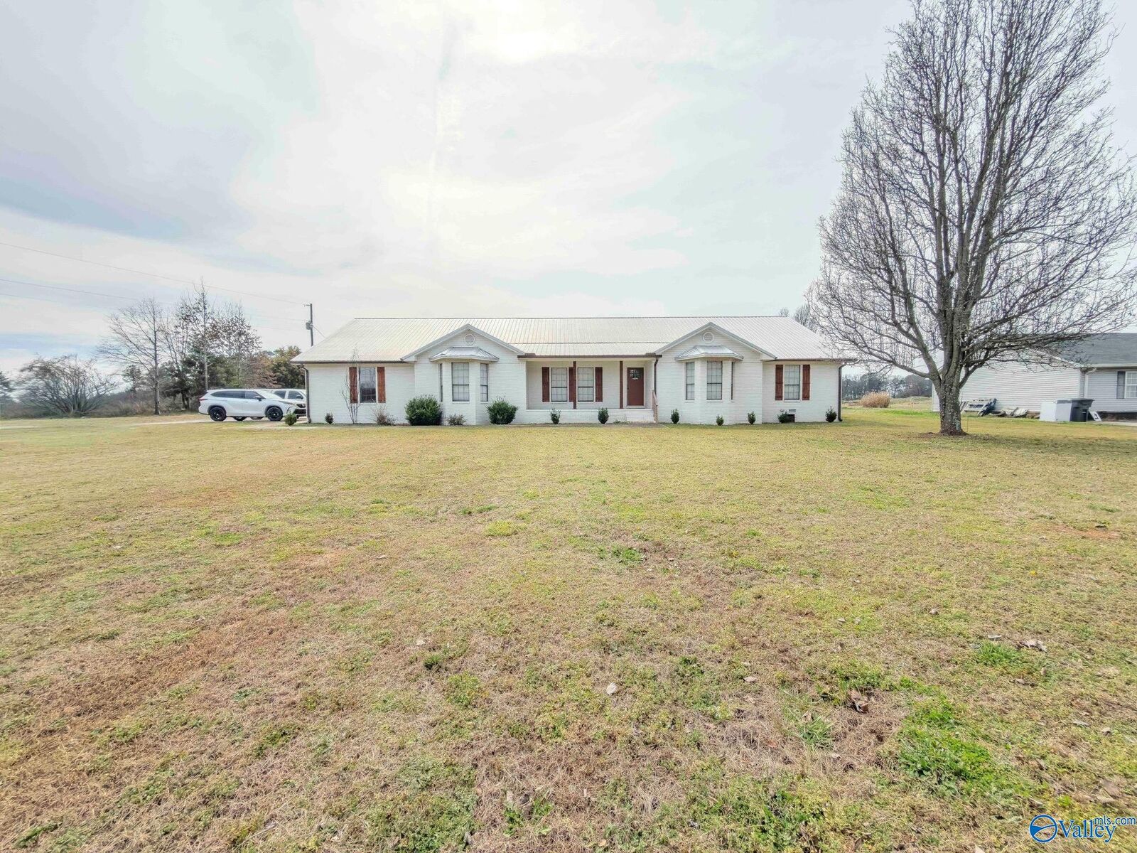 Property Photo: 1646 County Road 439 AL 35643