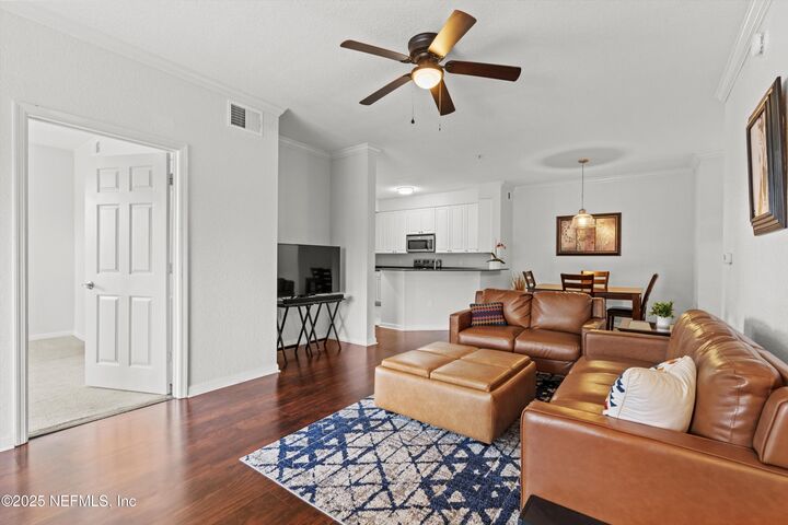 Property Photo:  8539 Gate Parkway W 131  FL 32216 