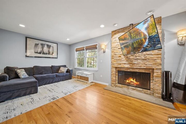 Property Photo:  41 Ramsey Avenue  NJ 07446 