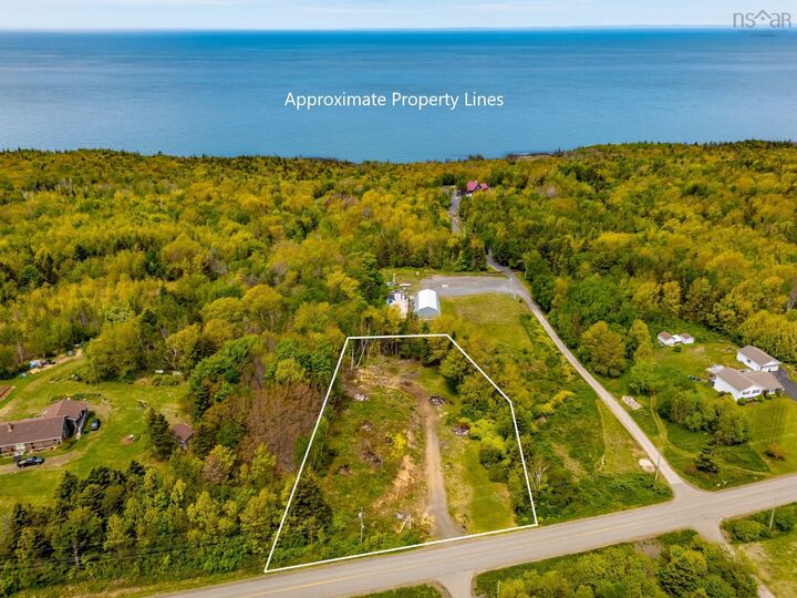 3421 Shore Road W — photo 1