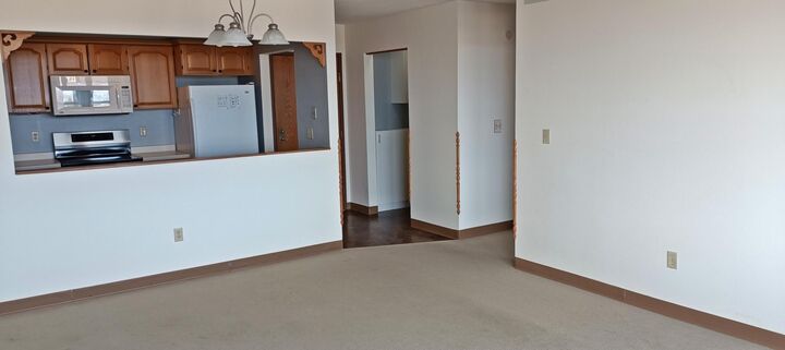 Property Photo:  1425 W 28th Street 618  MN 55408 