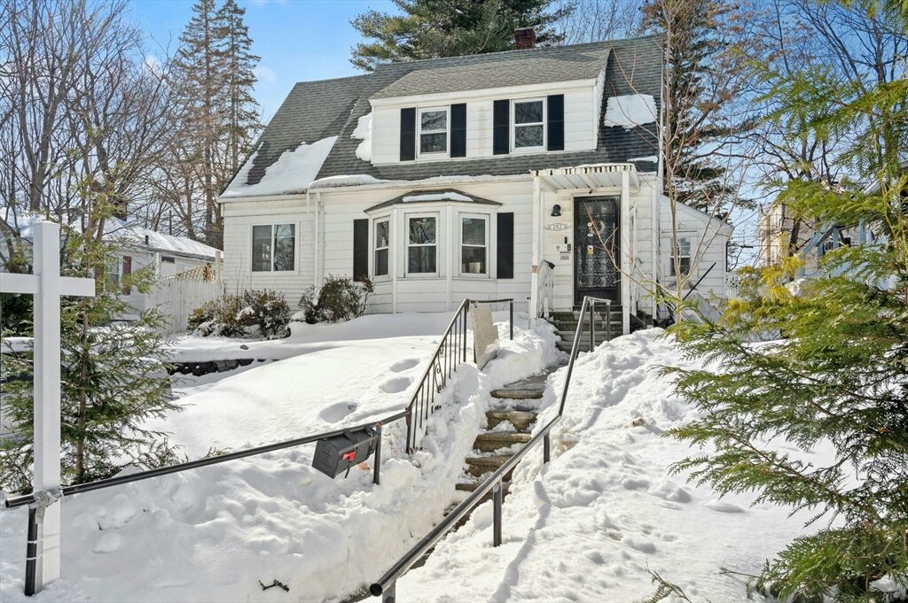 Property Photo:  152 Beaverbrook Pkwy  MA 01603 