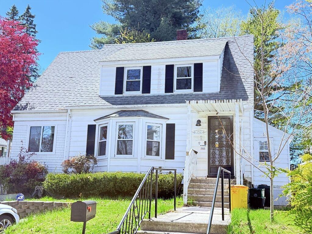 Property Photo:  152 Beaverbrook Pkwy  MA 01603 