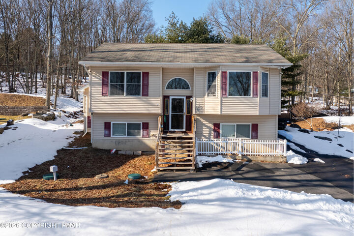 Property Photo:  907 Tamaqua Road  PA 18302 