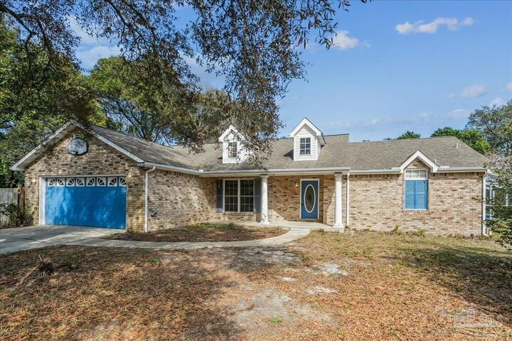 Property Photo:  100 Oviedo St  FL 32561 