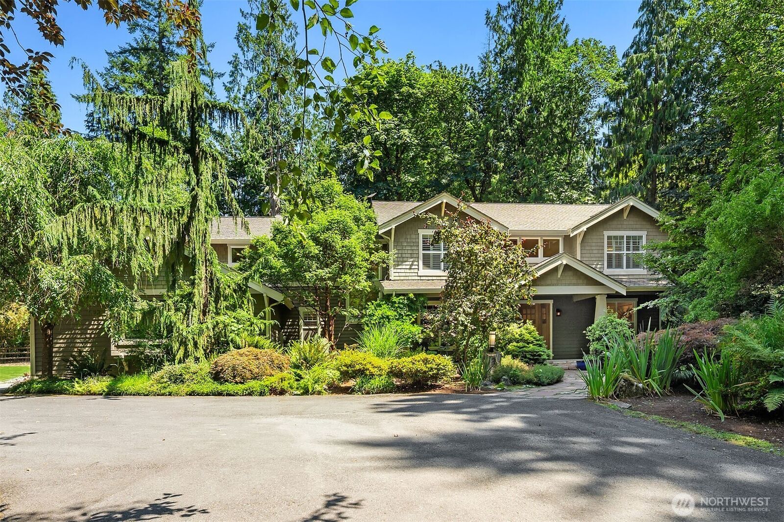 Property Photo:  7608  254th Avenue NE  WA 98053 