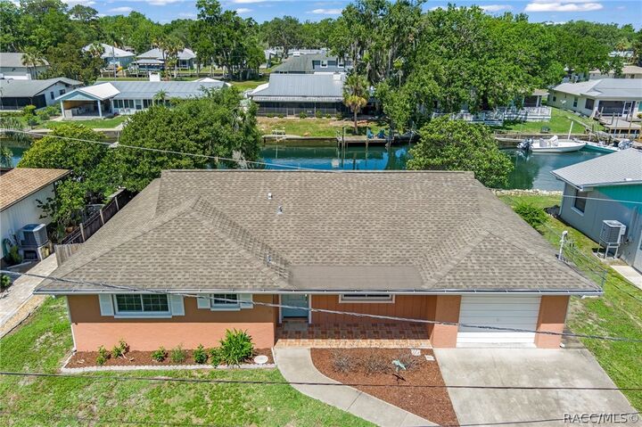 Property Photo:  1400 SE 5th Avenue  FL 34429 