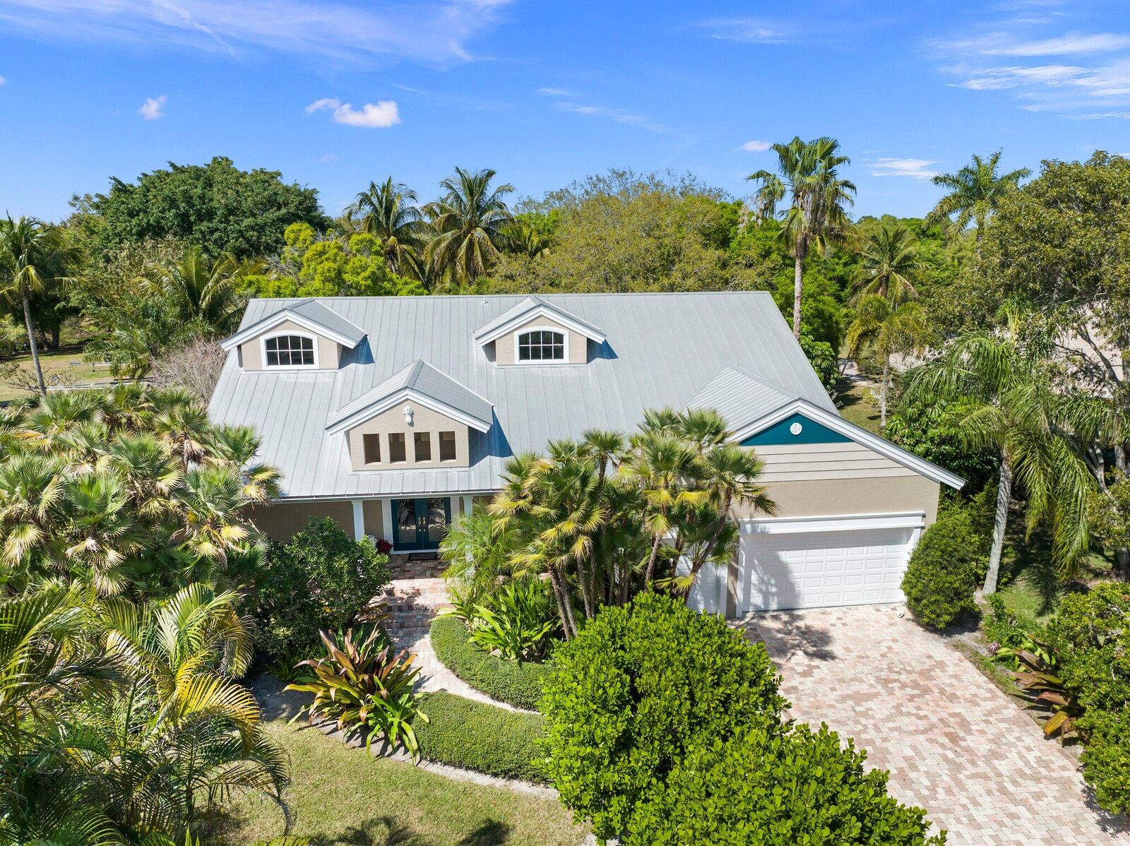 Property Photo:  1993 SE Giffen Avenue  FL 34952 