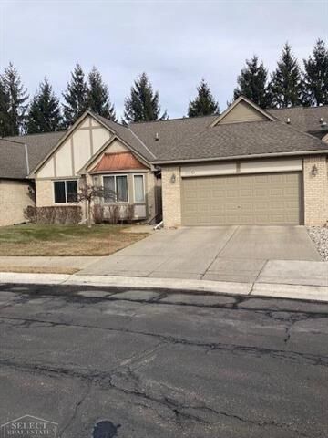 Property Photo: 15437 Pebble Pointe Drive MI 48038