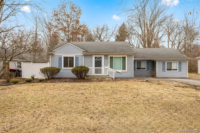 Property Photo:  21450 Frazer Avenue  MI 48075 