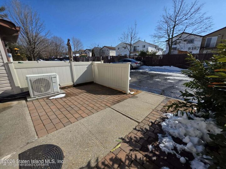 Property Photo:  58 Selvin Loop  NY 10303 