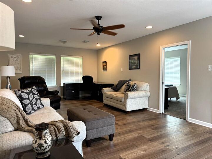 Property Photo:  405 McKinley Street  LA 70669 