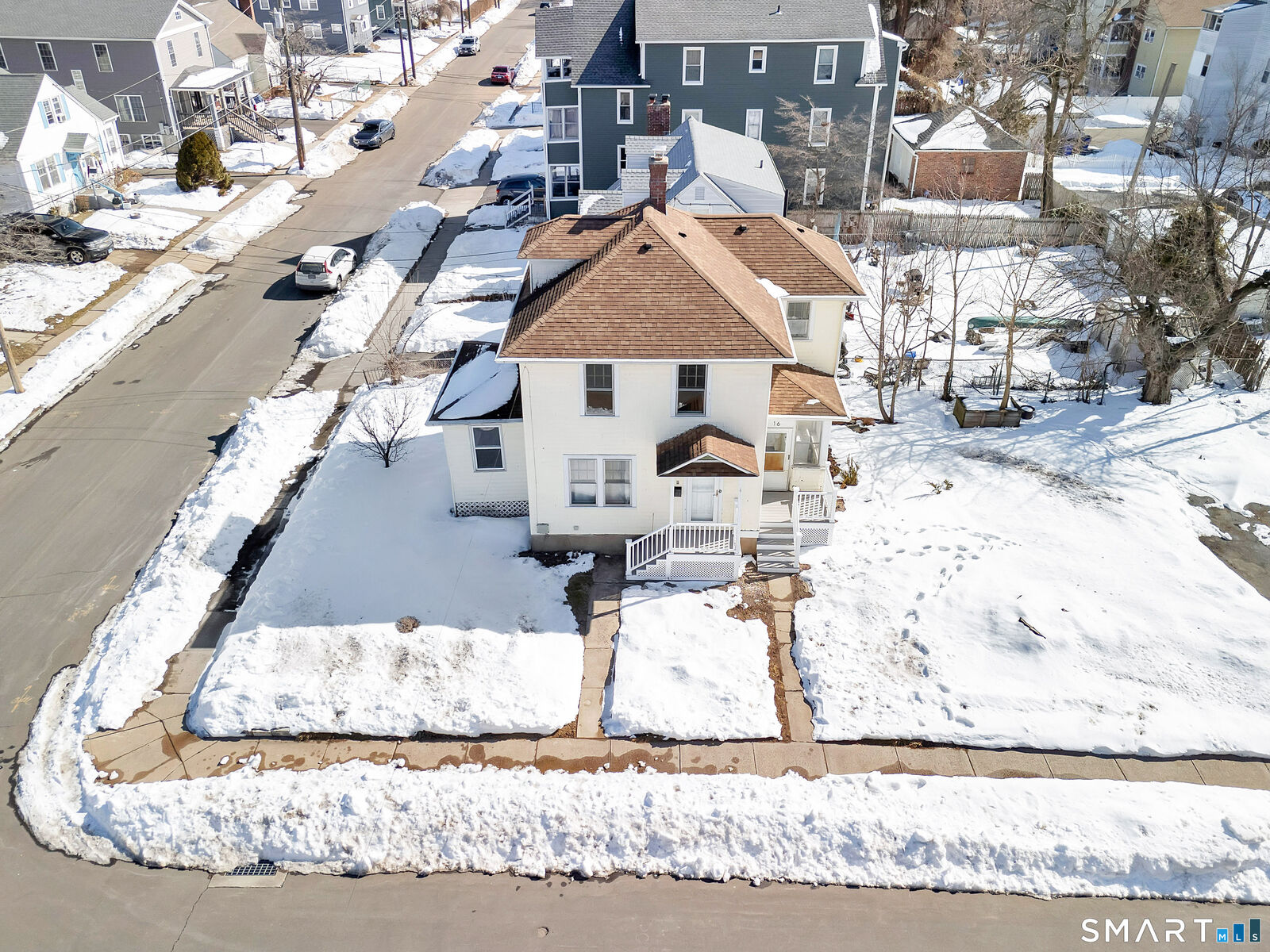 Property Photo:  16 Goodsell Street  CT 06110 