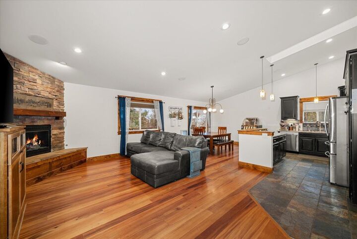 Property Photo:  103 Crestview Dr  WA 99114 