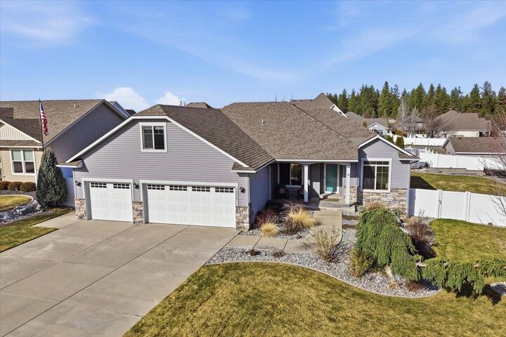 Property Photo:  16511 E 10th Ln  WA 99037 