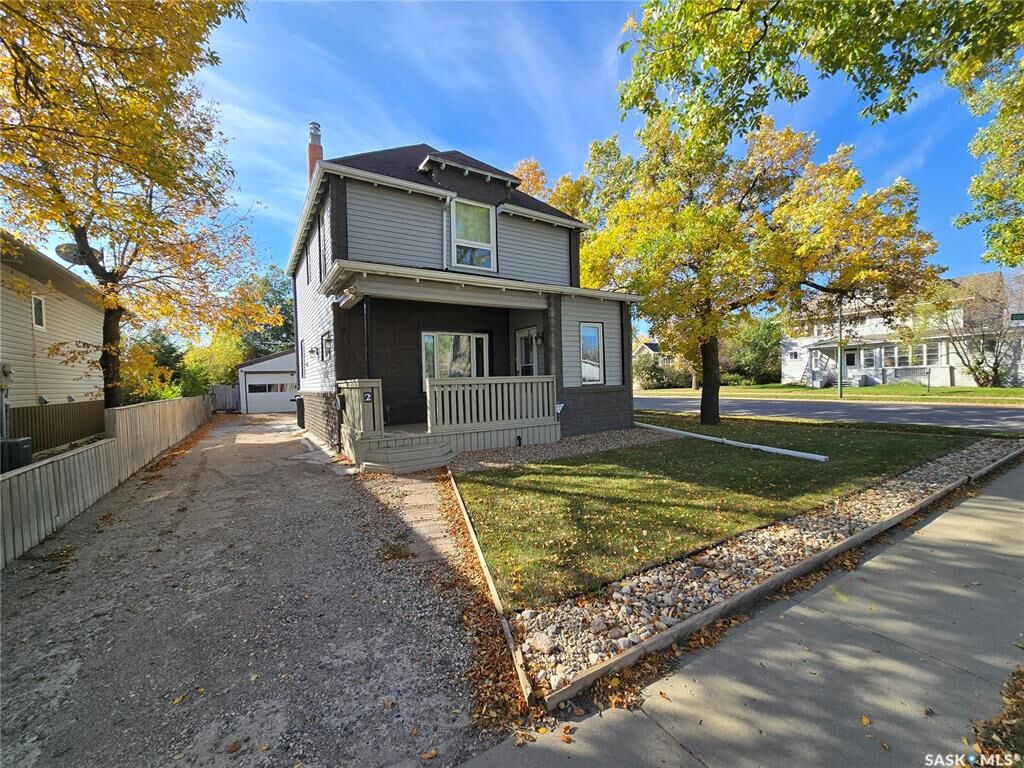 Property Photo:  2 Prairie Avenue  SK S4H 0L1 