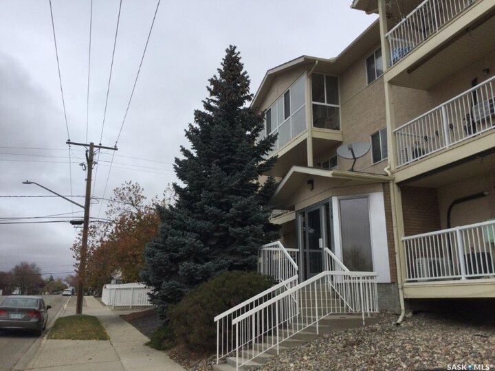 Property Photo: 116 2nd Avenue W 301 SK S0L 1S0